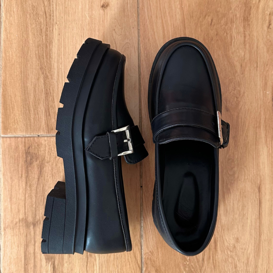 Massivo Buckled Black Loafers