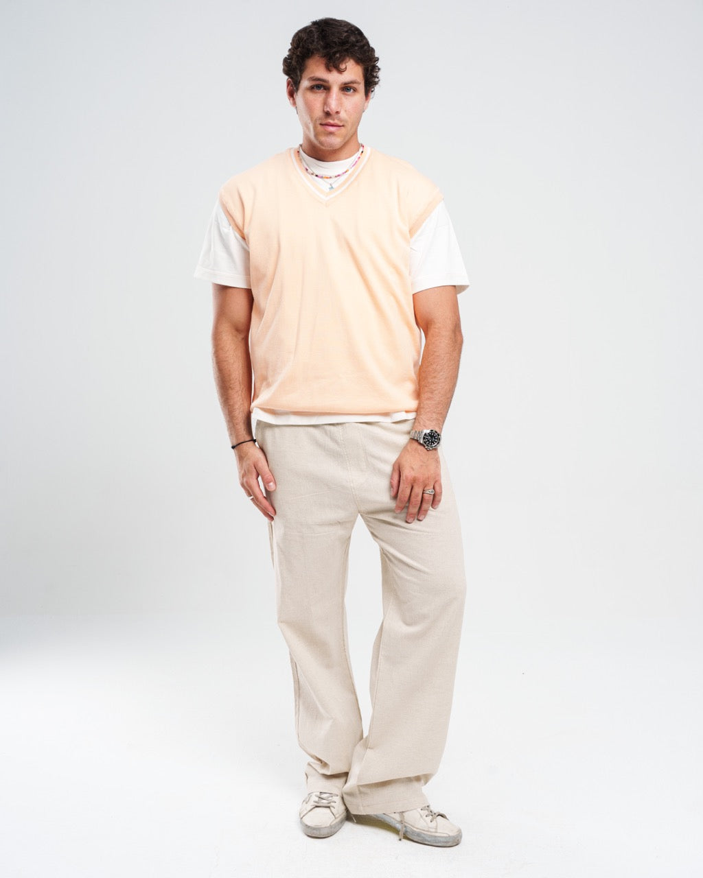 Knit Solid V-Neck Sweater Vest – Light Peach