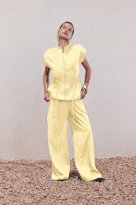 Textured Drawstring Zip-Up Top – Light Yellow
