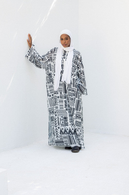 Random Printed Kaftan Side Pockets Dress – White & Black