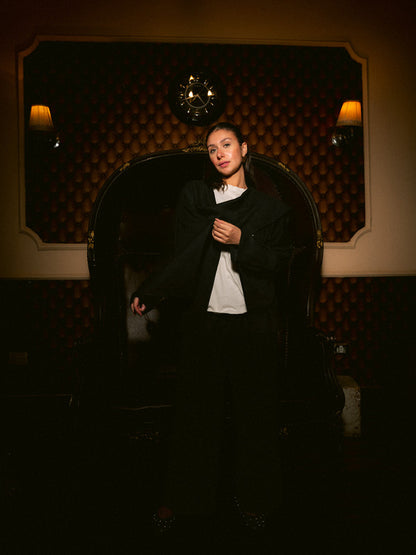 Suede Solid Poncho – Black