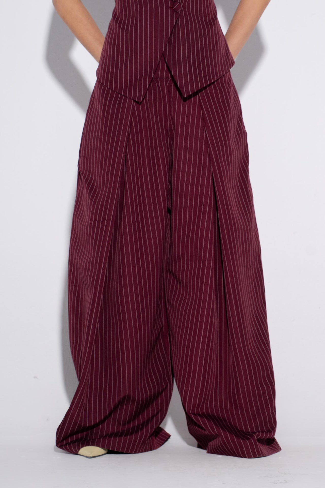 The Summer Boss Pants - Burgundy
