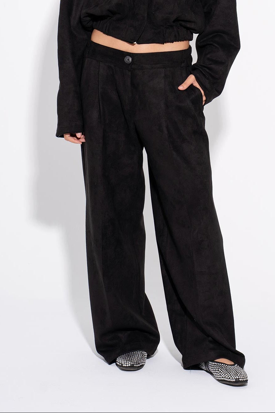 Suede Plain Pants – Black