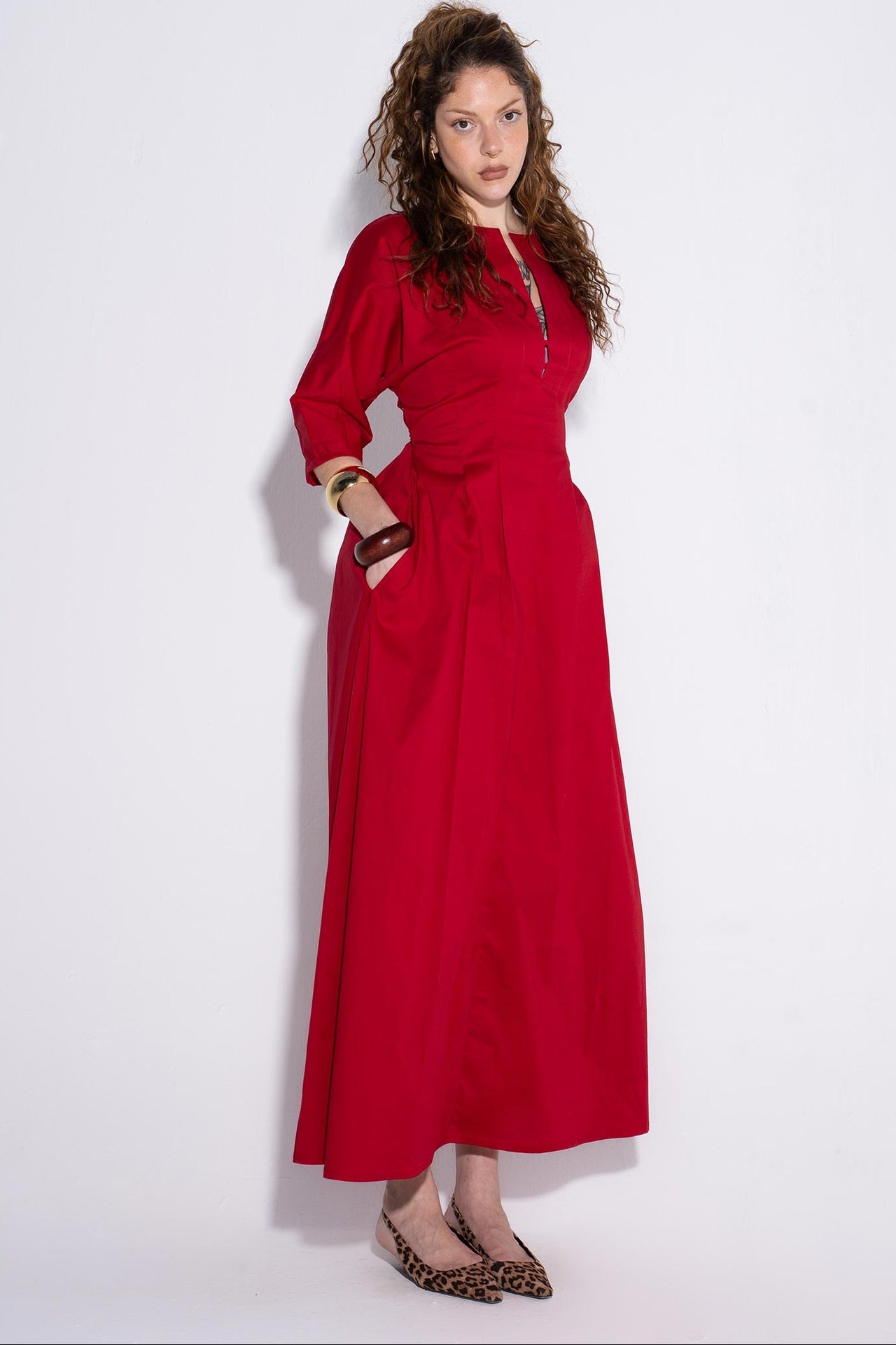 Structured Keyhole Poplin Midi Dress – Red