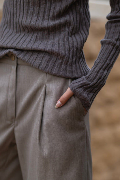 Pleated Wide-Leg Pants - Grey