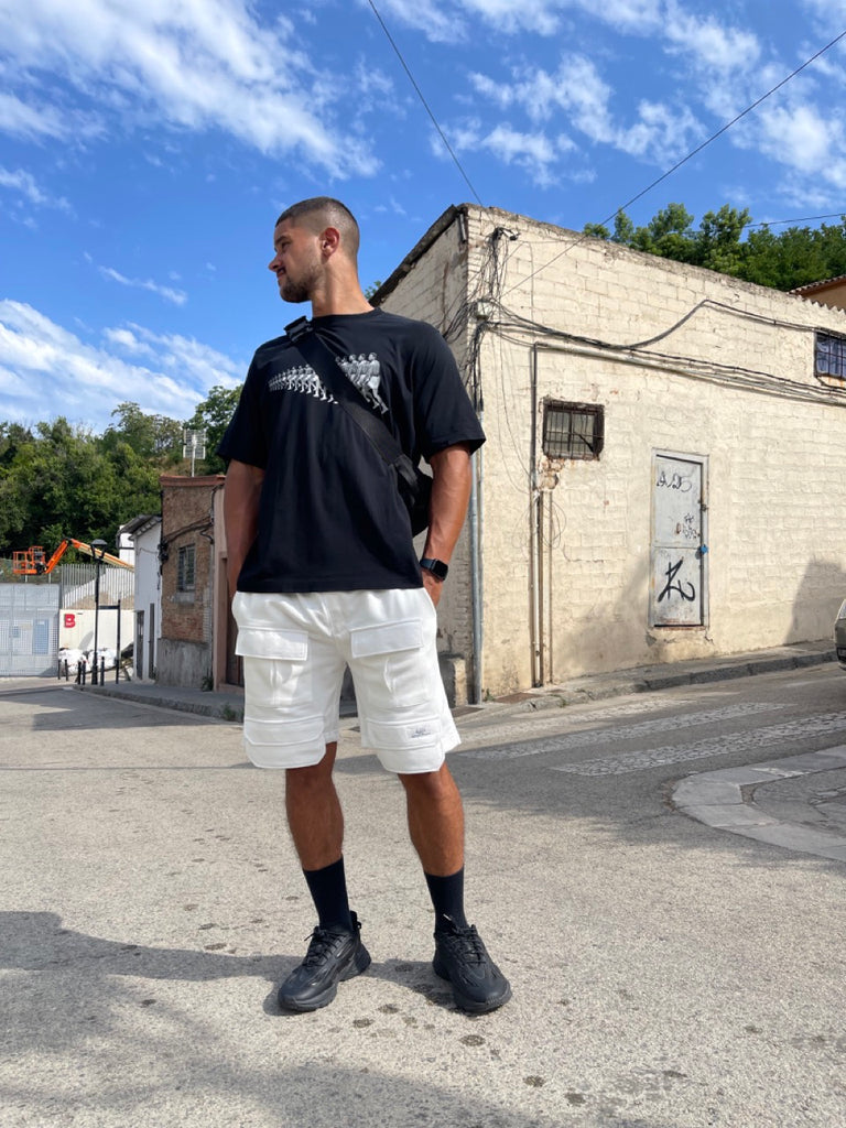 Multi-Pocket Cargo Shorts – Off White
