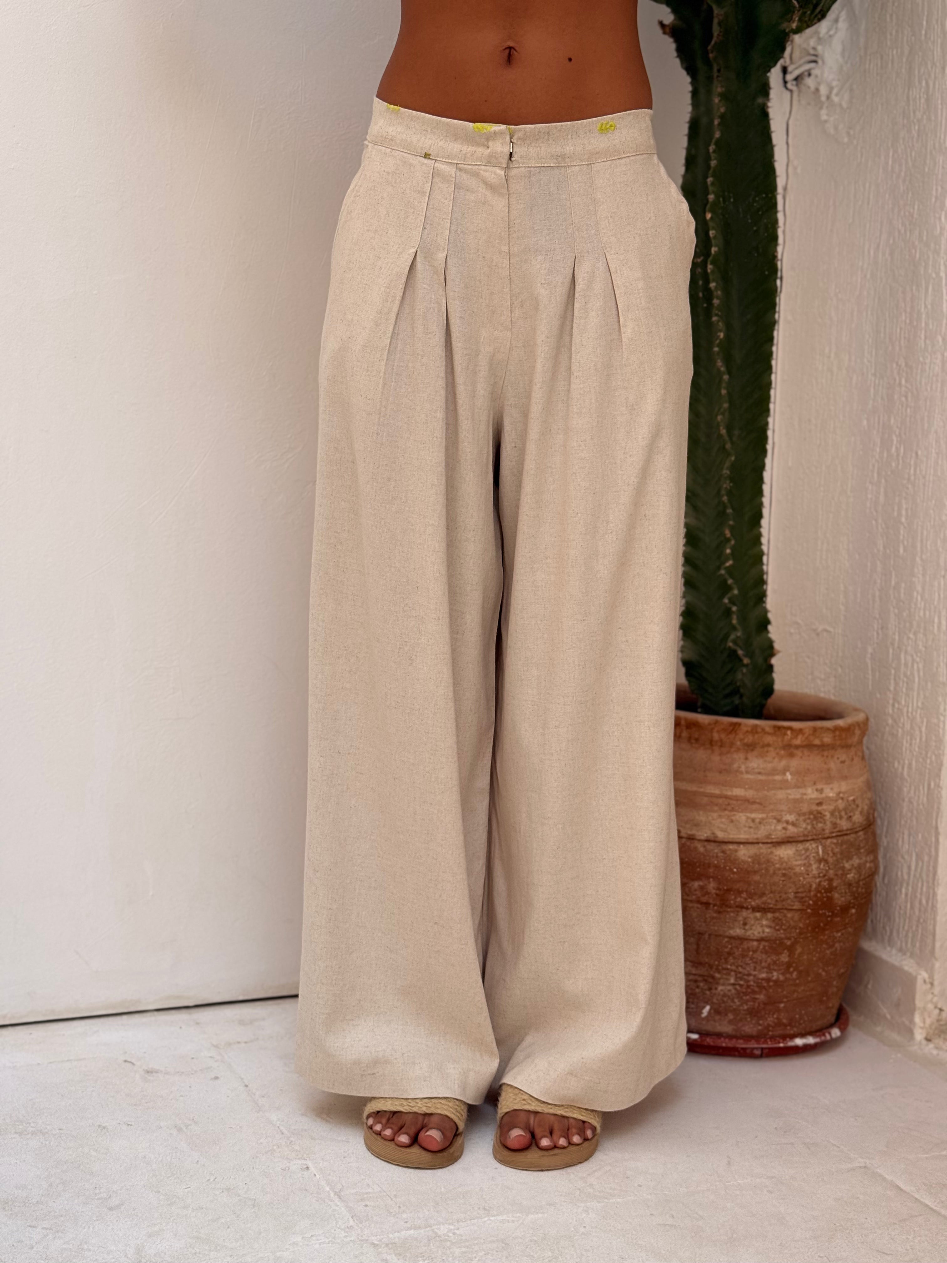Solid Pleated Linen Pants – Beige