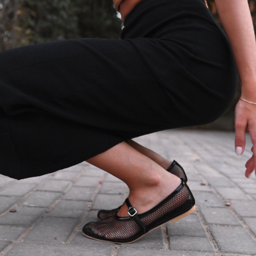 Synthetic Bailatira Fishnet Flats - Black