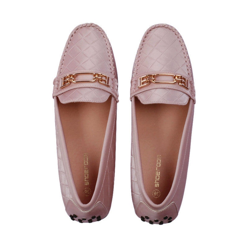 Textured Leather Flat Shoes