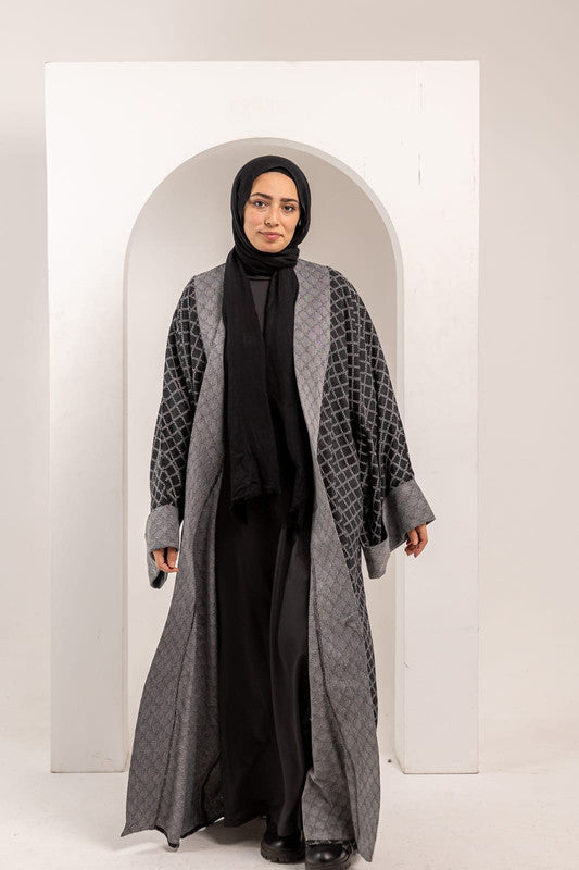 Geometric Pattern Flowy Open Caftan – Grey
