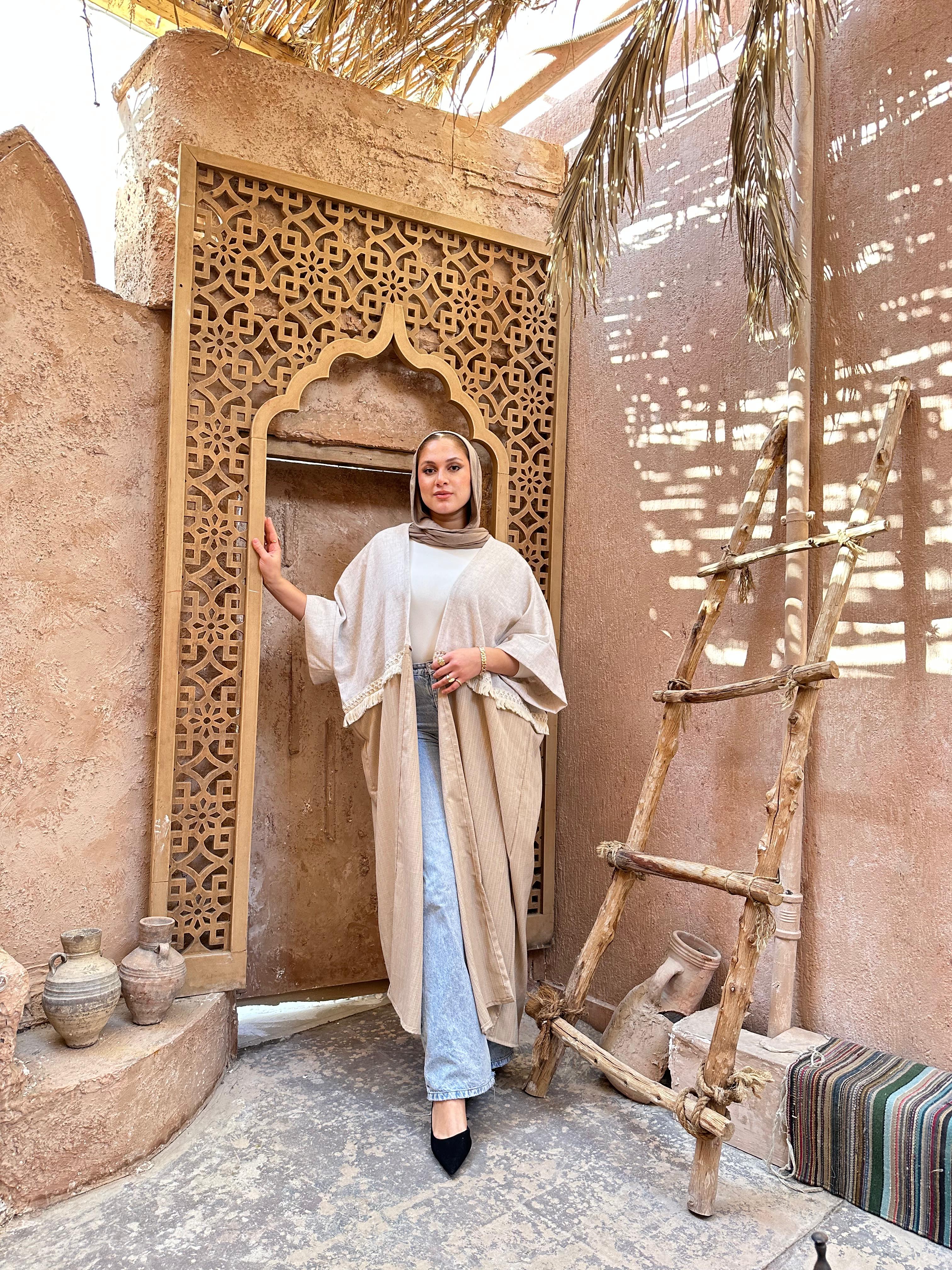 Chic Two-Tone Kaftan - Beige * Off White