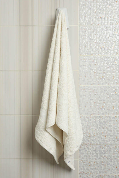 Bath Towel - 140x70 cm - Carina - ÙƒØ§Ø±ÙŠÙ†Ø§