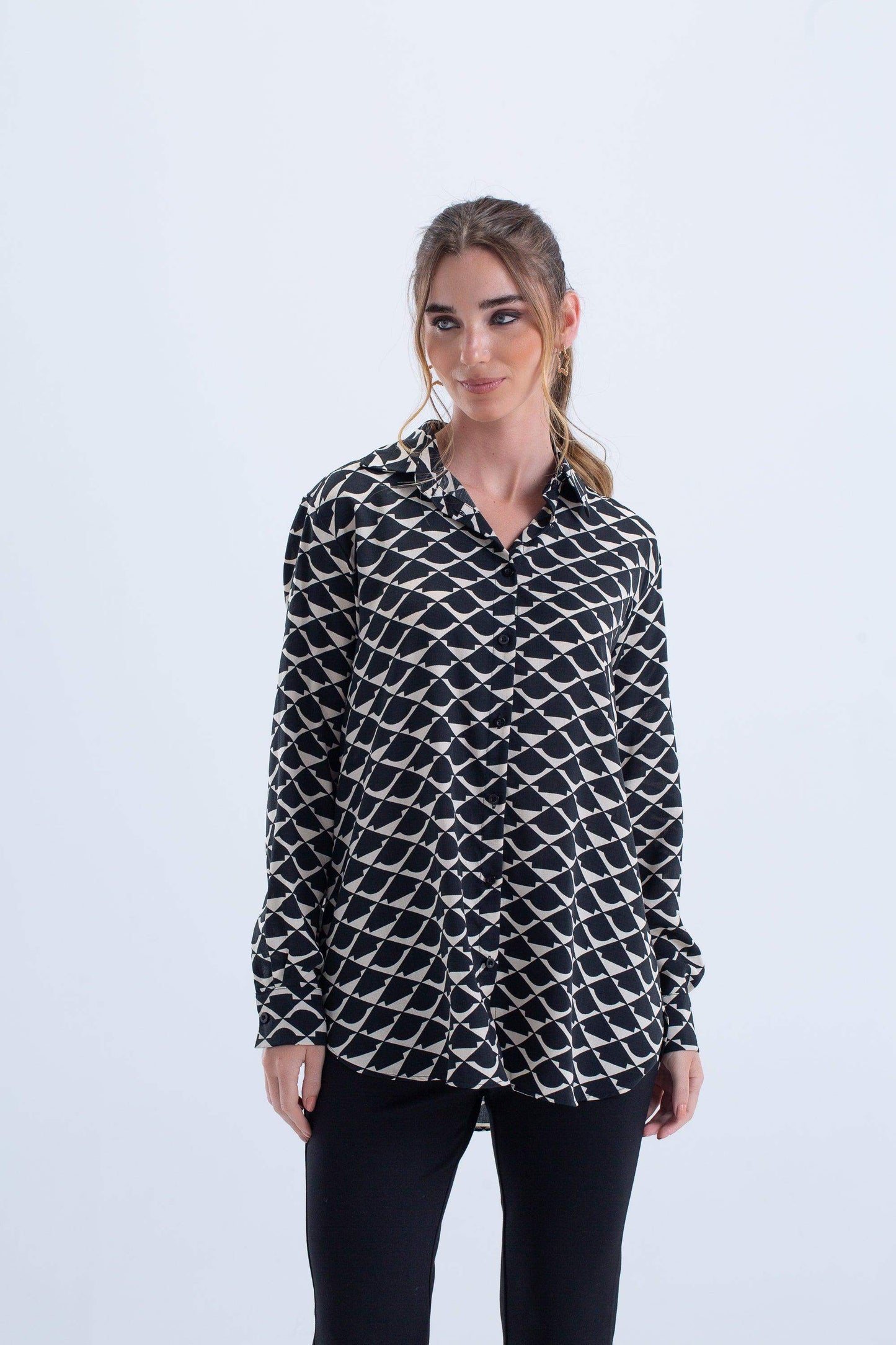 Black & White Classic Shirt - Carina - ÙƒØ§Ø±ÙŠÙ†Ø§