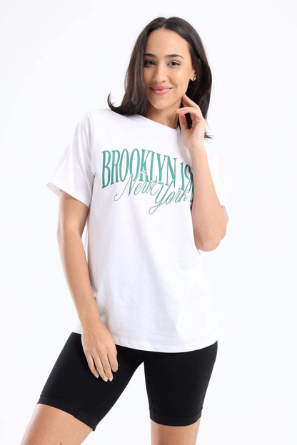 "Brooklyn 1980" Printed T-Shirt - Carina - ÙƒØ§Ø±ÙŠÙ†Ø§