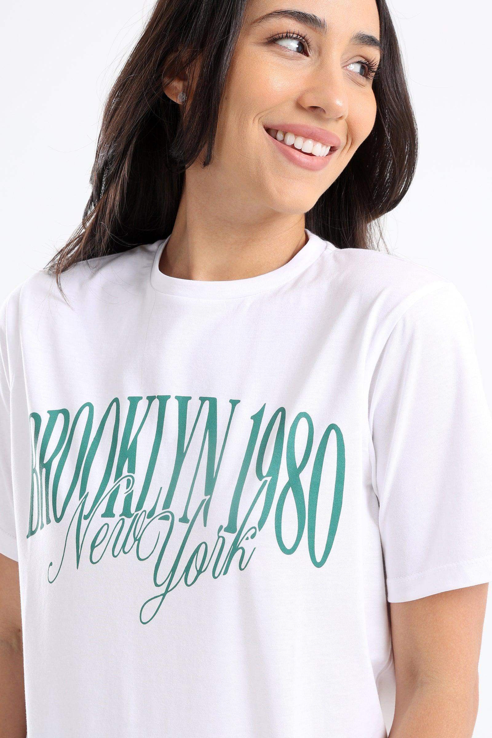 "Brooklyn 1980" Printed T-Shirt - Carina - ÙƒØ§Ø±ÙŠÙ†Ø§