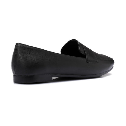 Leather Solid Flat Loafers – Black