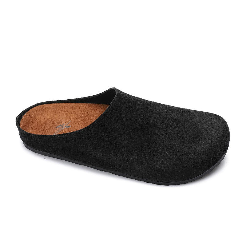Classic Closed-Toe Clog Mules – Black