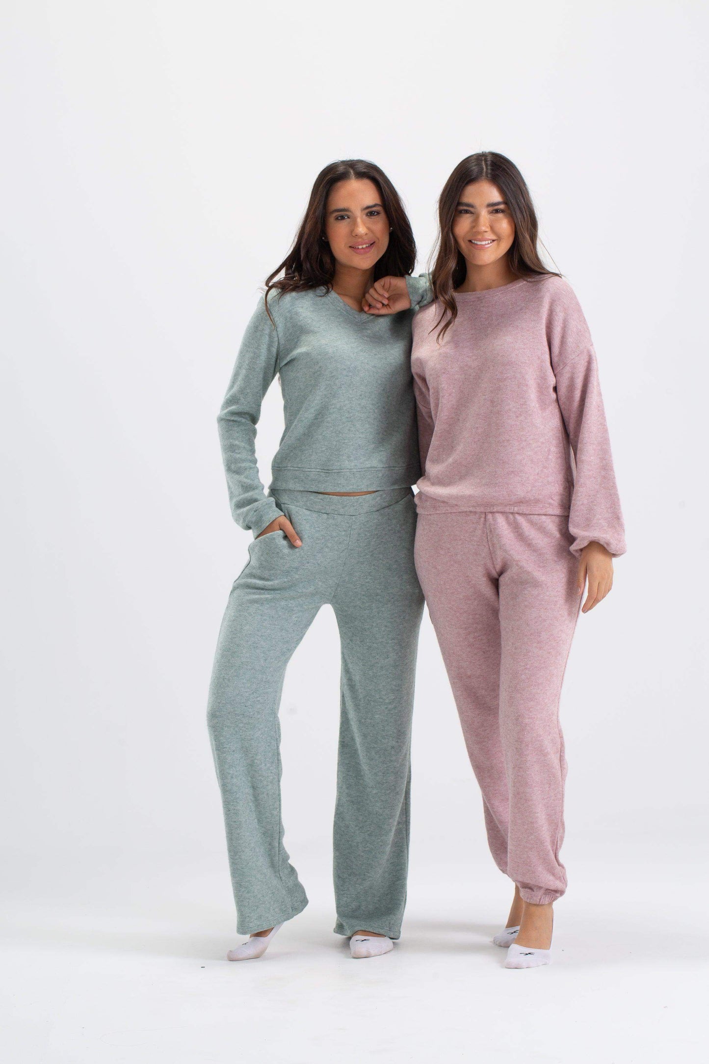 Heather V-Neck Pyjama Set - Carina - ÙƒØ§Ø±ÙŠÙ†Ø§