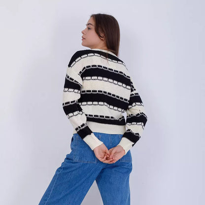 Bi-Tone Stripped pullover