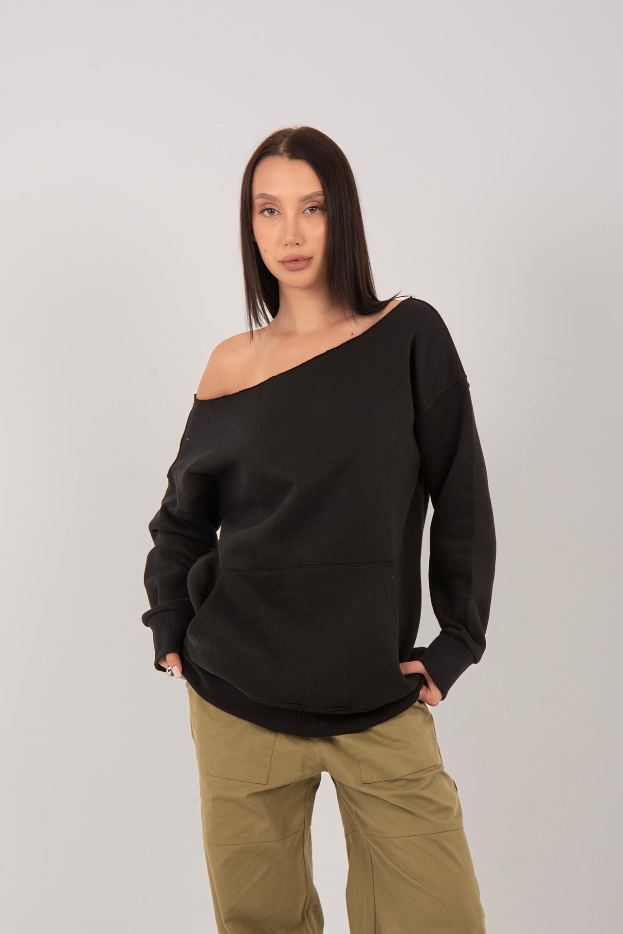 Cotton Blend Solid Oversized Off-Shoulder Sweatshirt – Black