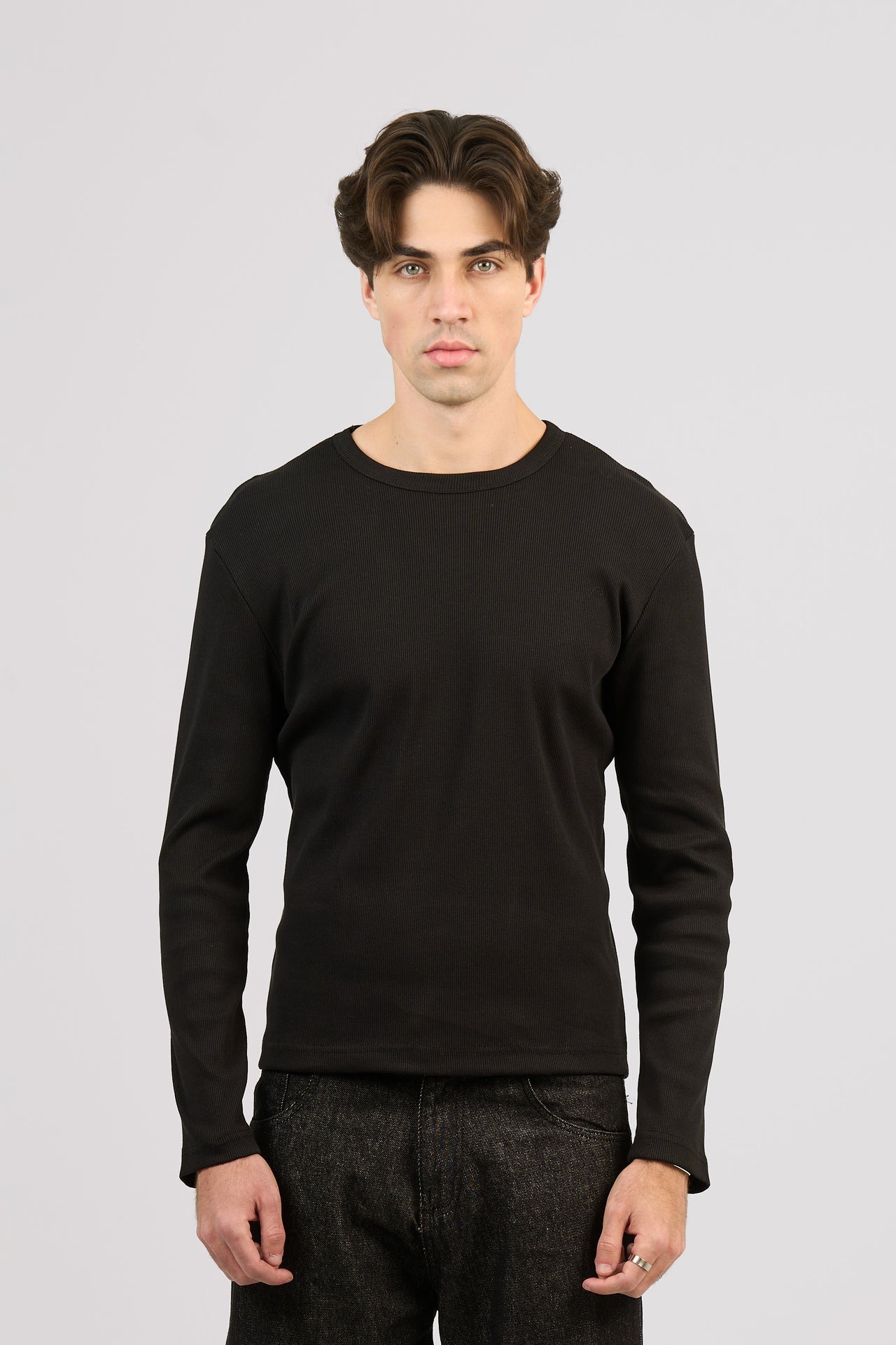 BLACK LONG SLEEVE RIBBED TSHIRT