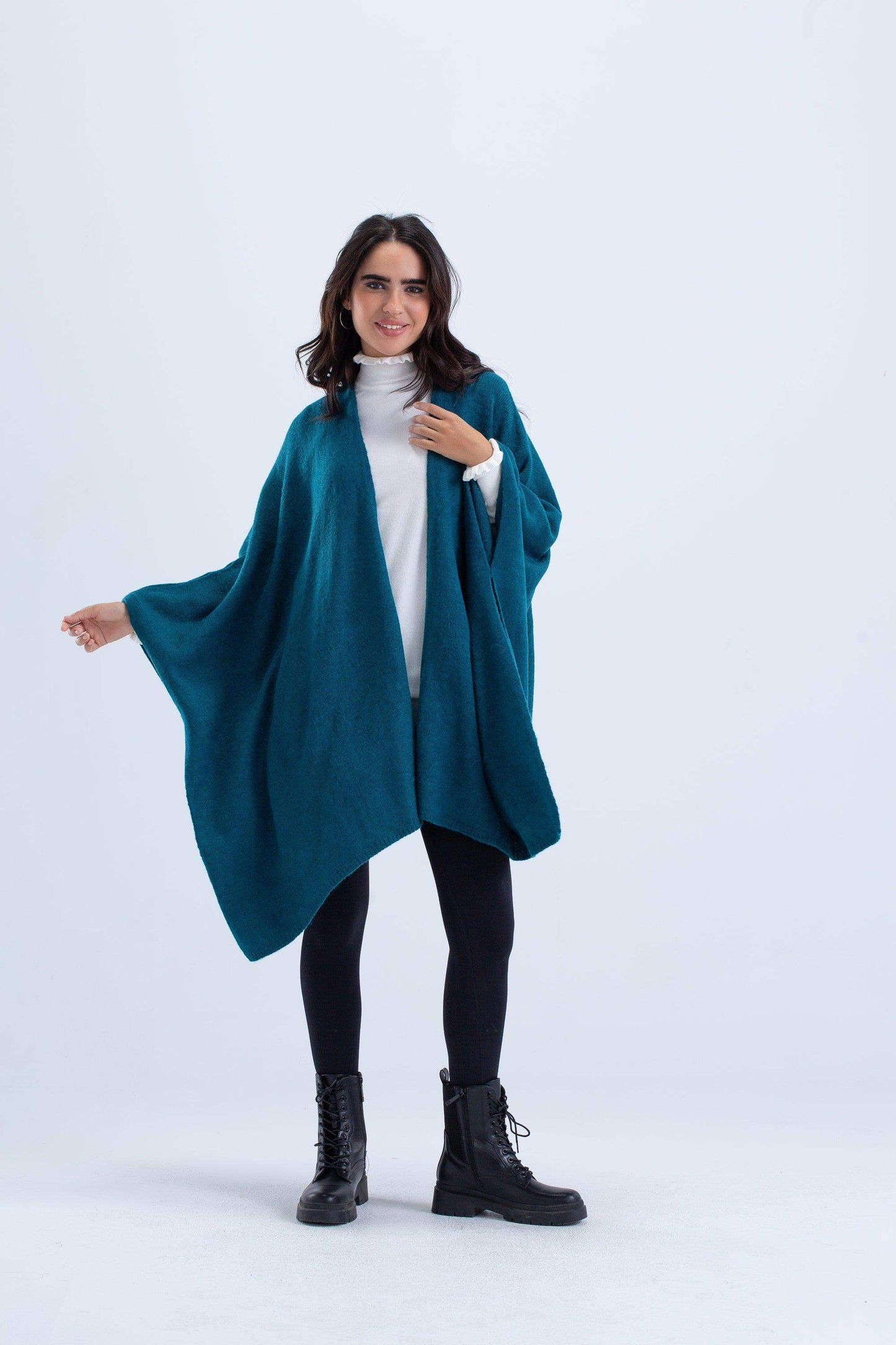 One Size Wool Poncho - Carina - ÙƒØ§Ø±ÙŠÙ†Ø§