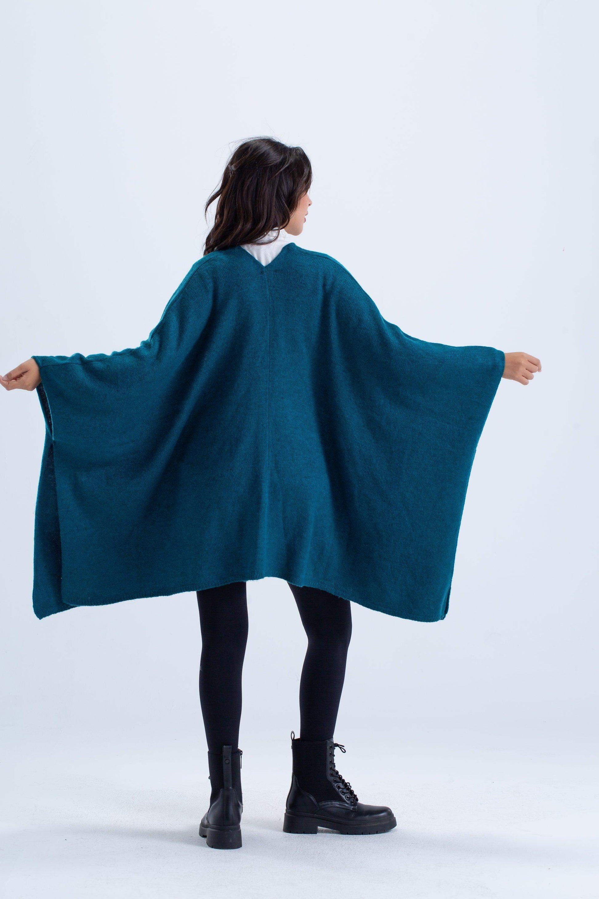 One Size Wool Poncho - Carina - ÙƒØ§Ø±ÙŠÙ†Ø§