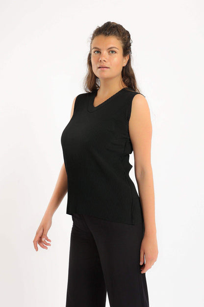 Ribbed V-Neck Top - Carina - ÙƒØ§Ø±ÙŠÙ†Ø§