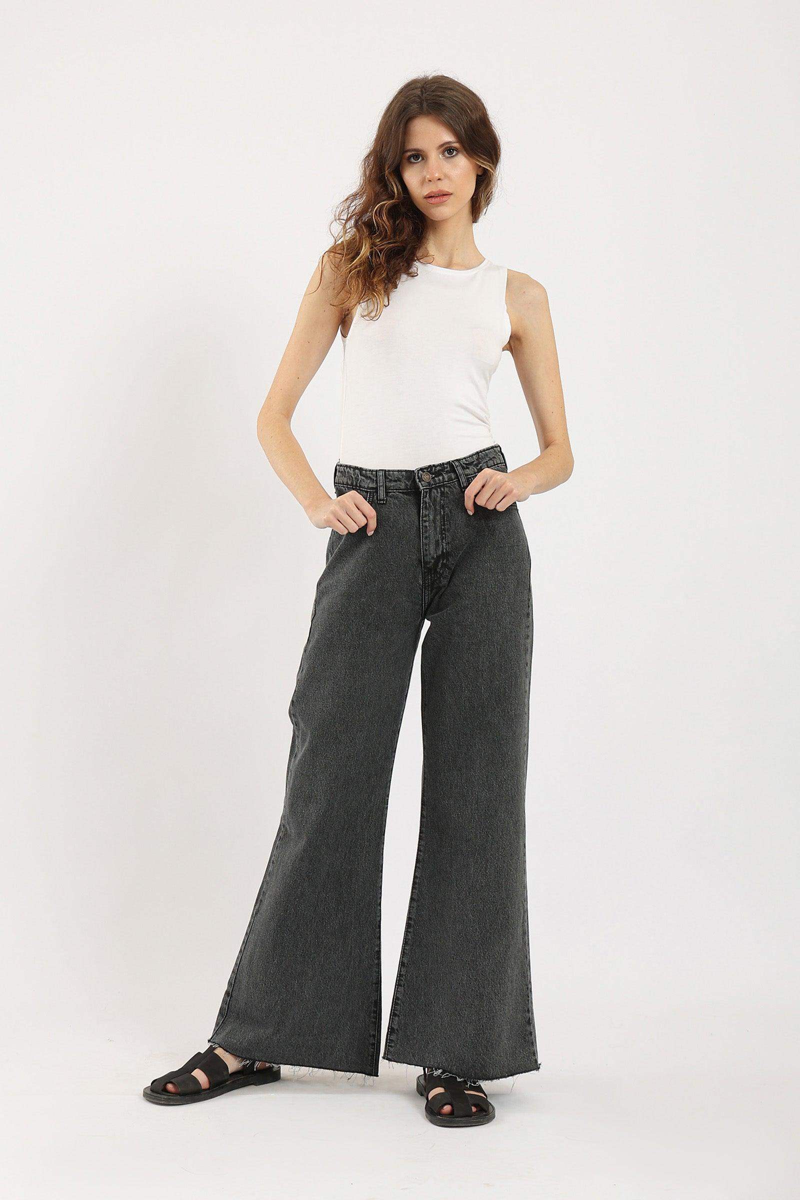 Sleeveless Crew Neck Top - Carina - ÙƒØ§Ø±ÙŠÙ†Ø§