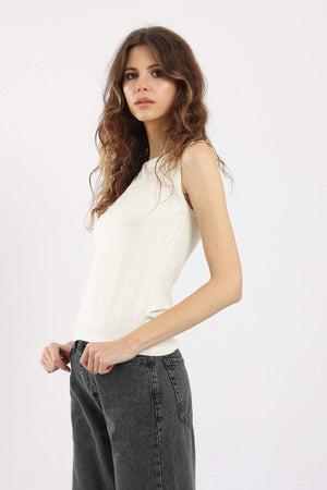 Sleeveless Crew Neck Top - Carina - ÙƒØ§Ø±ÙŠÙ†Ø§