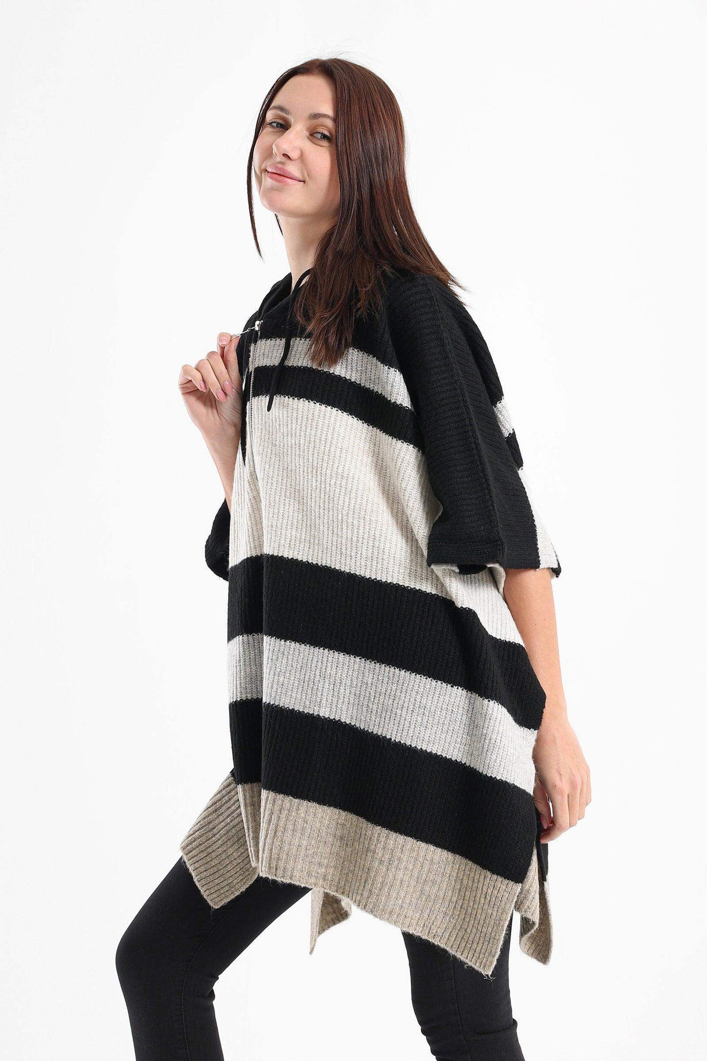 Striped Poncho with Front Zipper - Carina - ÙƒØ§Ø±ÙŠÙ†Ø§