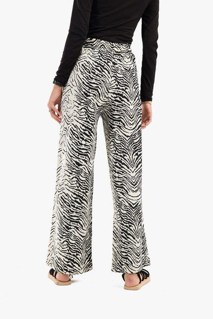 Zebra Pattern Crepe Pants - Carina - ÙƒØ§Ø±ÙŠÙ†Ø§