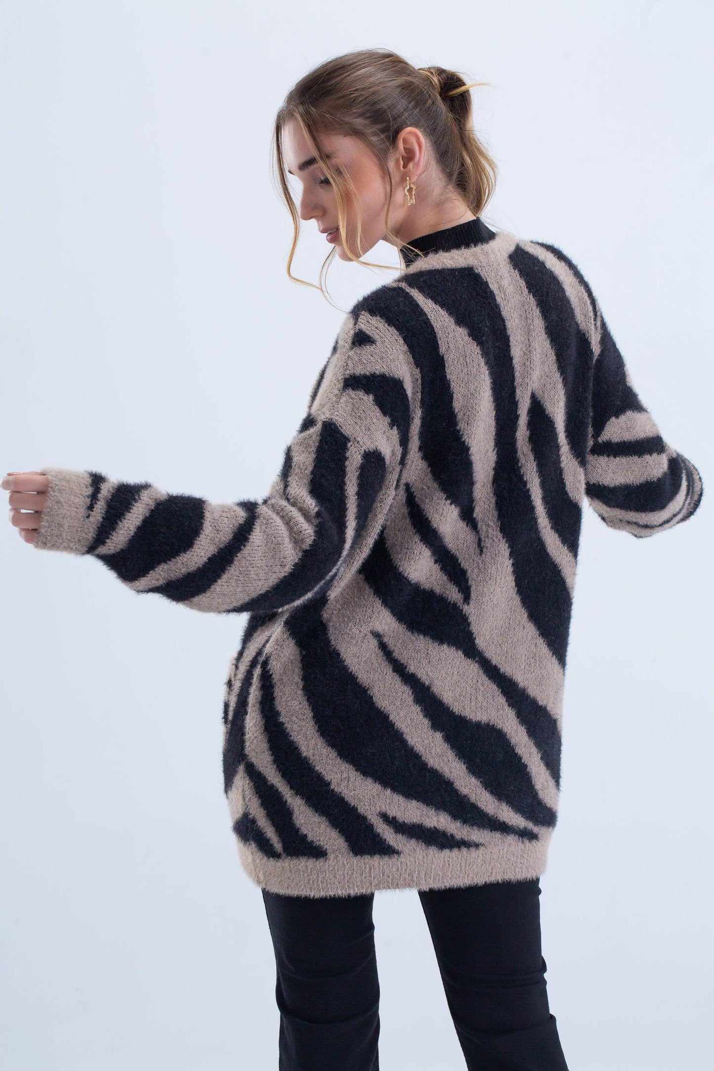 Zebra Print Wool Cardigan - Carina - ÙƒØ§Ø±ÙŠÙ†Ø§